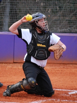 Softball Swept by Tornados