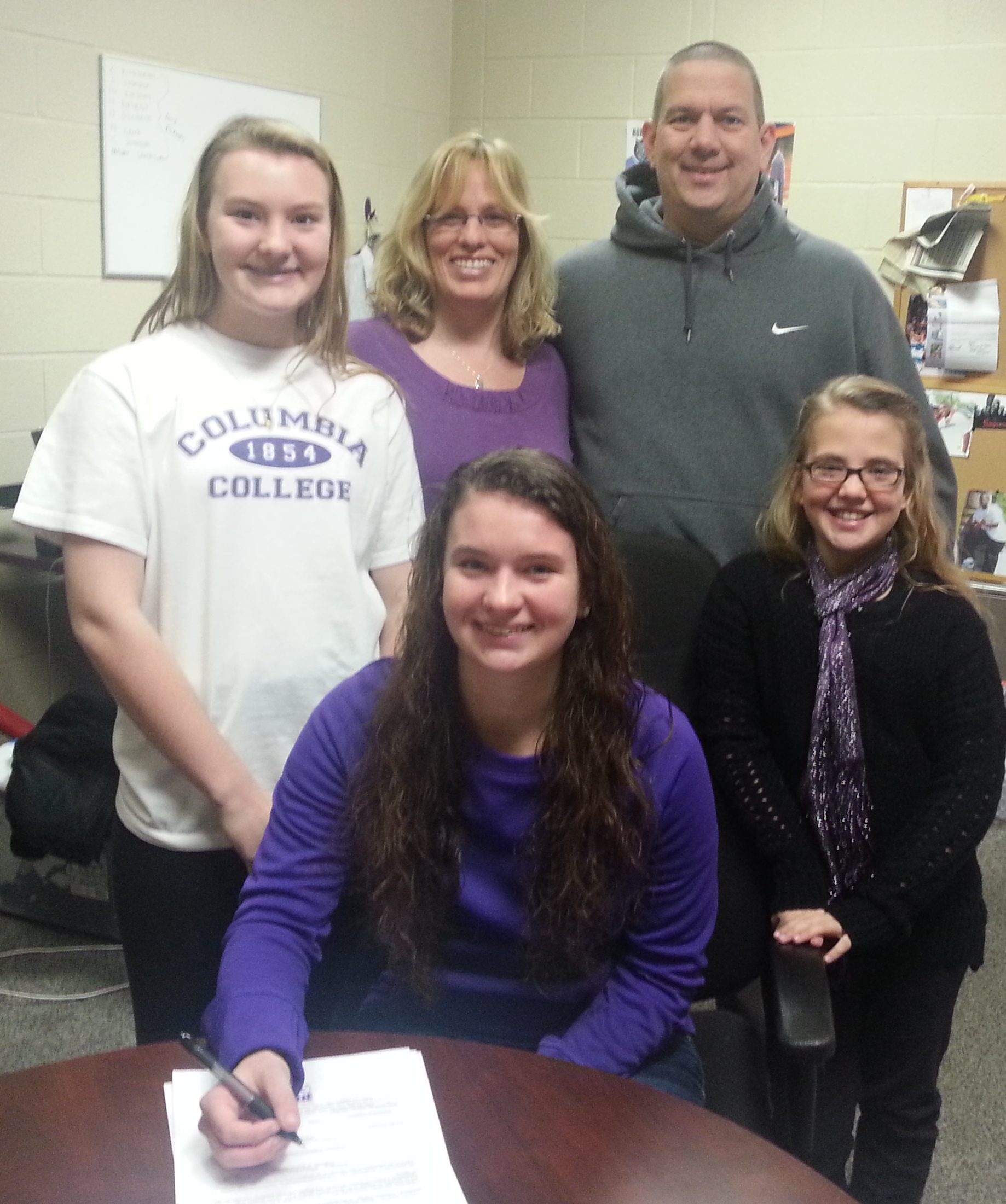 Basketball Adds Emiley Masloski For 2014/15